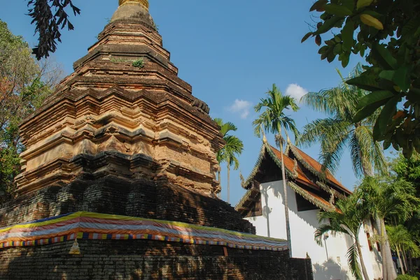 Antiguo templo budista en Tailandia —  Fotos de Stock