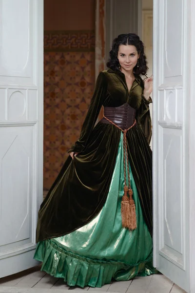 Scarlett O'Hara görüntüsünü adlı genç kız