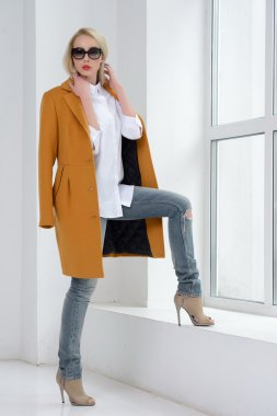 Kız ceket poz Studio