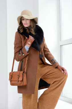 Kız ceket poz Studio