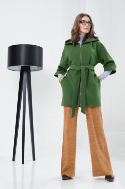 Kız ceket poz Studio