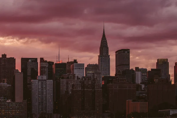 Manhattan bij zonsondergang — Stockfoto