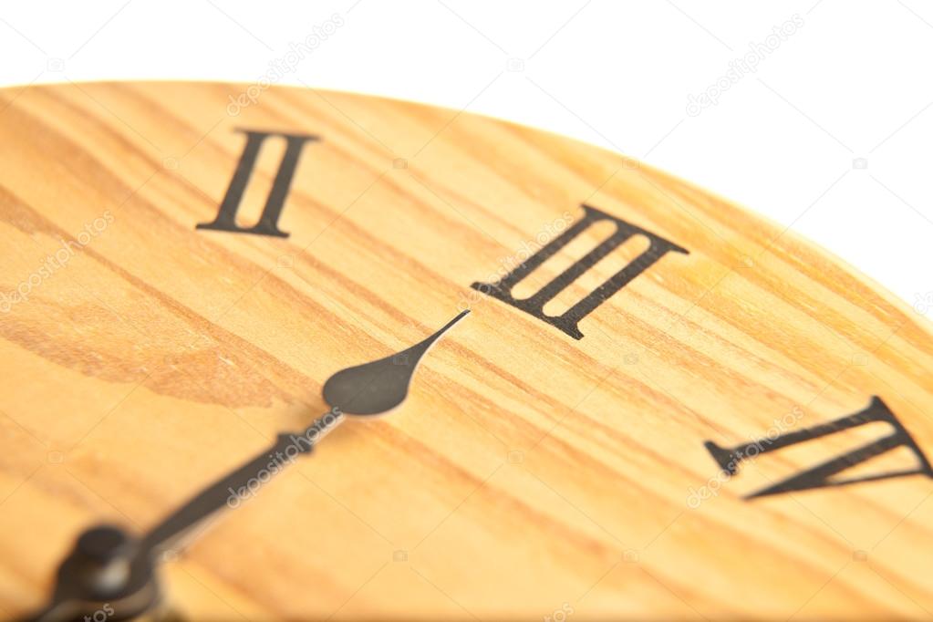 Round wooden clock 