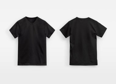 Siyah V-Neck tişörtlü adam beyaz arka planda damgalanmamış