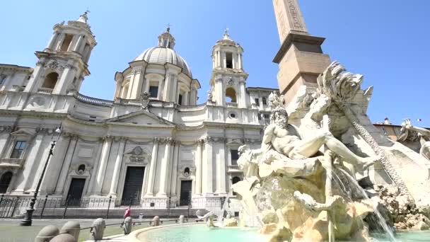 ローマ,アゴネ教会のサイン・アグネス, 4つの川の泉,ナヴォーナ広場 — ストック動画
