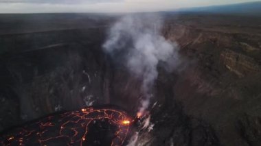 Büyük Ada 'daki Kilauea Volkanı krateri, Hawaii