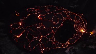 Büyük Ada 'daki Kilauea Volkanı krateri, Hawaii