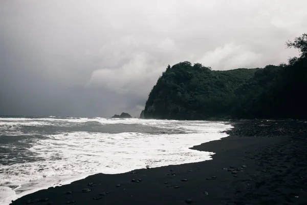 ハワイの大きな島の雨の日の風景Pololu Valley Vista — ストック写真