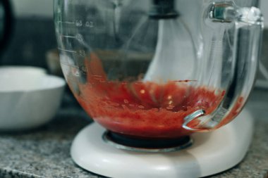 Zephyr için hamur yoğurmaya. Tatlı kek üretim süreci