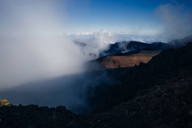 Hawaii, Maui 'deki Haleakala Ulusal Parkı' nın göz kamaştırıcı manzarası. Yüksek kalite fotoğraf