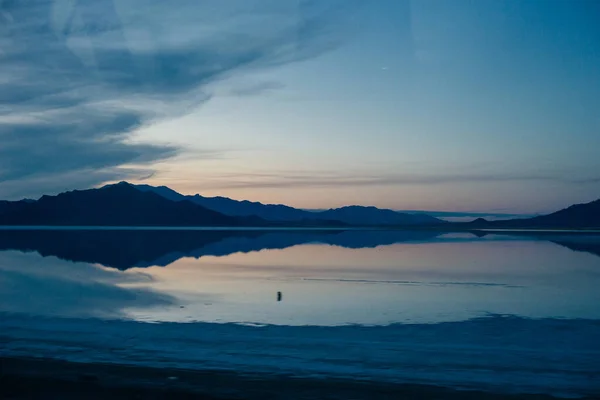 Salt Shallow Water Bonneville Salt Flats Utah Usa Foto Alta — Foto Stock