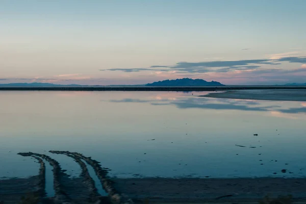 Sal Aguas Poco Profundas Bonneville Salt Flats Utah Foto Alta —  Fotos de Stock