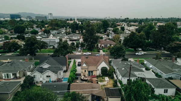 从空中俯瞰伯班克 洛杉矶地区 高质量的照片 — 图库照片
