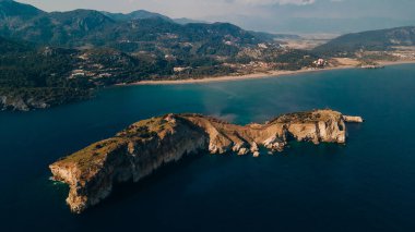 Baba Adasi 'nin Mugla, Türkiye' deki hava görüntüsü. Yüksek kalite fotoğraf