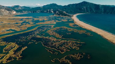 Dalyan yakınlarındaki İztuzu Sahili, Mugla ilinin Ortaca ilçesine bağlı bir sahil. Yüksek kalite fotoğraf