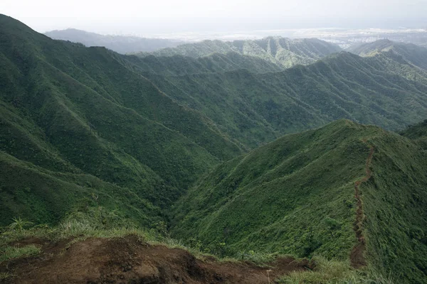 Vistas Montaña Oahu Sendero Tierra Ridgeline Mirando Hacia Abajo Del — Foto de Stock