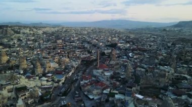 Kapadokya 'daki Goreme kasabasının havadan görüntüsü, Orta Anadolu, Türkiye