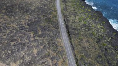 Volkan Ulusal Parkı 'ndaki yol Hawaii