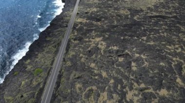 Volkan Ulusal Parkı 'ndaki yol Hawaii