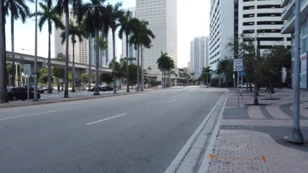 États-Unis, Miami - mars 2019 Restez à la maison Covid-19. vue sur les rues désertes — Video