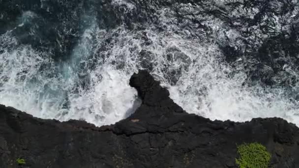 Národní park sopky Hawaii Holei Sea Arch. Nejaktivnější sopka v USA — Stock video