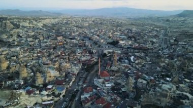 Kapadokya 'daki Goreme kasabasının havadan görüntüsü, Orta Anadolu, Türkiye