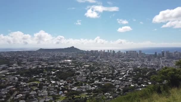 Városkép és Gyémánt Fejhegy Tantalus kilátónál, Honolulu, Hawaii — Stock videók