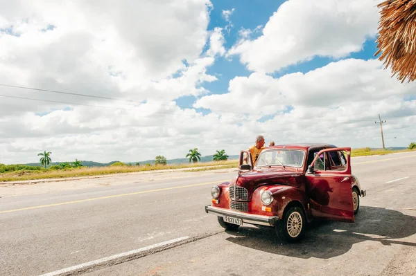 Cuba Dec 2020 Old Car Road High Quality Photo — Stock Photo, Image