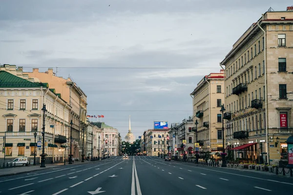 Vista Famosa Nevsky Prospect Amanecer San Petersburgo Rusia Agosto 2021 — Foto de Stock