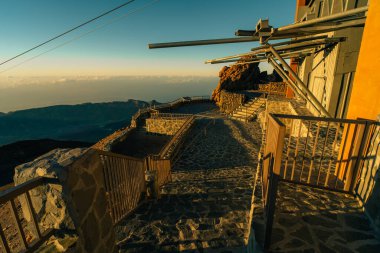 Teide Ulusal Parkı 'ndaki Mount Teide teleferiği, Tenerife, Kanarya Adaları, İspanya - 2 Aralık 2025. Yüksek kalite fotoğraf