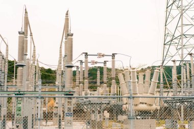 Elektrik santralleri için yüksek voltaj anahtarları. Yüksek kalite fotoğraf