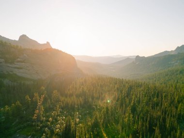 Rusya 'nın Krasnoyarsk bölgesindeki Ergaki Doğa Parkı. Yüksek kalite fotoğraf