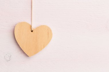 Ahşap arka planda noel süslemesi