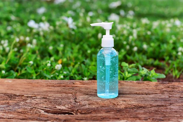 El dezenfektanı ahşap zeminde çok güzel duruyor..