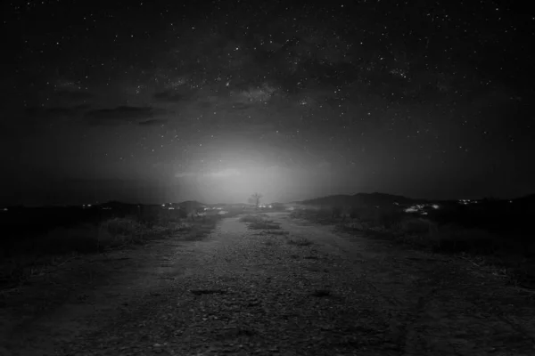 Black White Photograph Rural Dirt Road Cuts Middle Field Beautiful — Stock Photo, Image