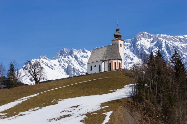 Горнолыжный курорт Dienten am Hochkonig, Австрия Альпы зимой — стоковое фото