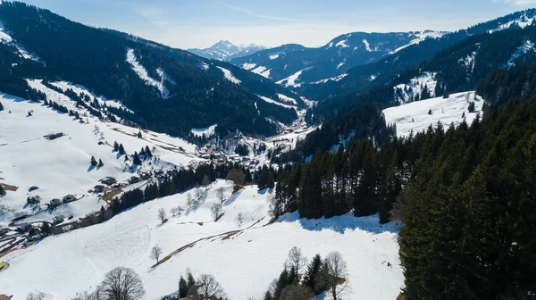 Skigebiet dienten hochkönig, österreichische Alpen im Winter — Stockfoto