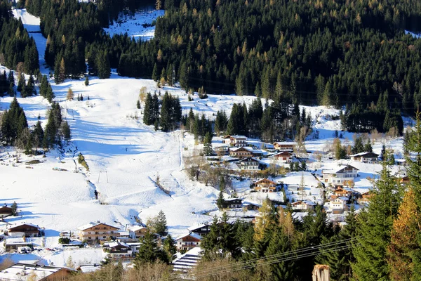 Vinter Österrike berg i Alperna — Stockfoto