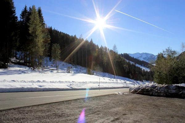 Winter Oostenrijk berg in de Alpen — Stockfoto