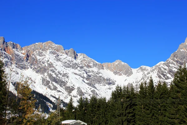冬天奥地利阿尔卑斯山脉 — 图库照片