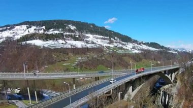 Alpler'de gastein, Avusturya, salzburg Europe havadan görünümü köprü