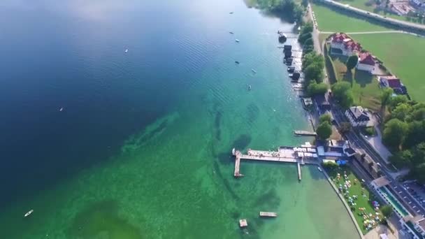 Gmunden, Traunsee, göl Avusturya yaz. — Stok video