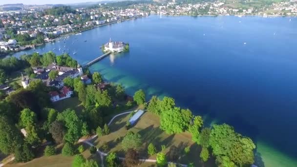 Schloss Orth Gmunden Österrike, Alperna — Stockvideo