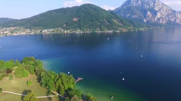 Gmunden, Traunsee, Lago Austria verano — Vídeo de stock