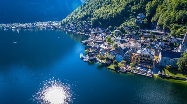 Panorama, üzerinde Hallstaetter görmek Avusturya Alpleri'nde, Avusturya Hallstatt Köyü.