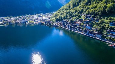 Panorama, üzerinde Hallstaetter görmek Avusturya Alpleri'nde, Avusturya Hallstatt Köyü.