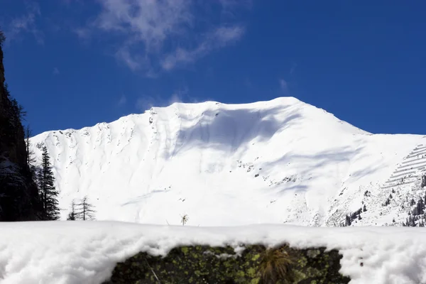 冬の風景、オーストリア アルプス。バート ガシュタインの山と rauris — ストック写真