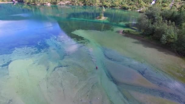 Luftaufnahme, Berge im Sommer — Stockvideo