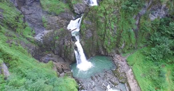 Cascada, alpes, Salzburgo — Vídeos de Stock