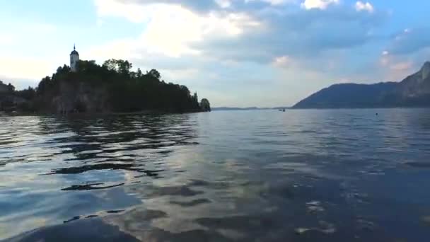Traunkirchen, göl Traun, Salzkammergut, Yukarı Avusturya, Avrupa. — Stok video